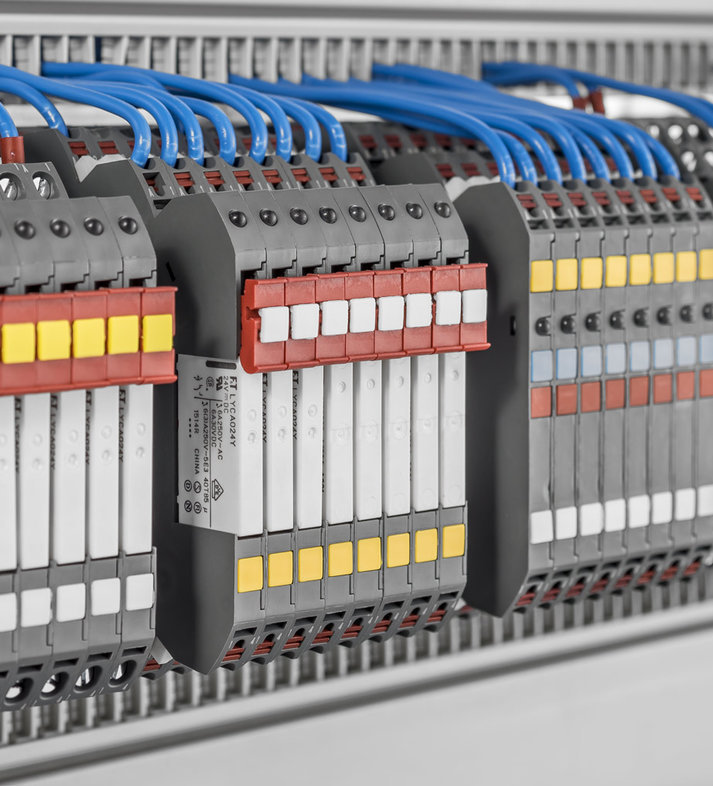 What is switch in network?. Midi relay controller. Switching devices. Relay module 12v. Switching devices.